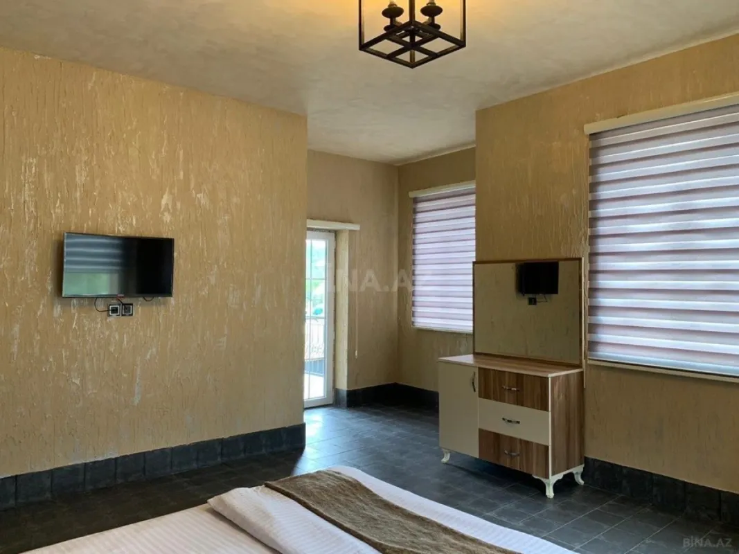 Satılır 6 otaqlı həyət evi 167 m²