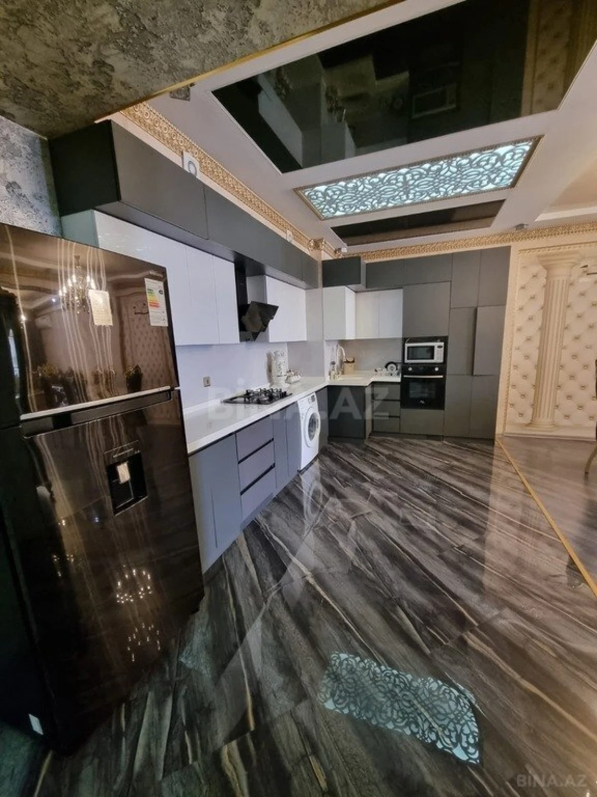 Satılır 3 otaqlı mənzil 120 m²