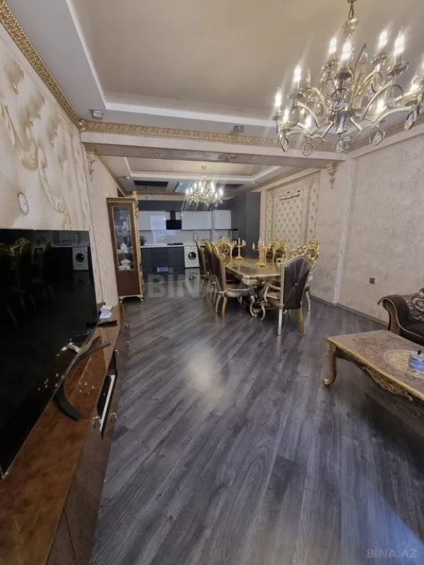 Satılır 3 otaqlı mənzil 120 m²