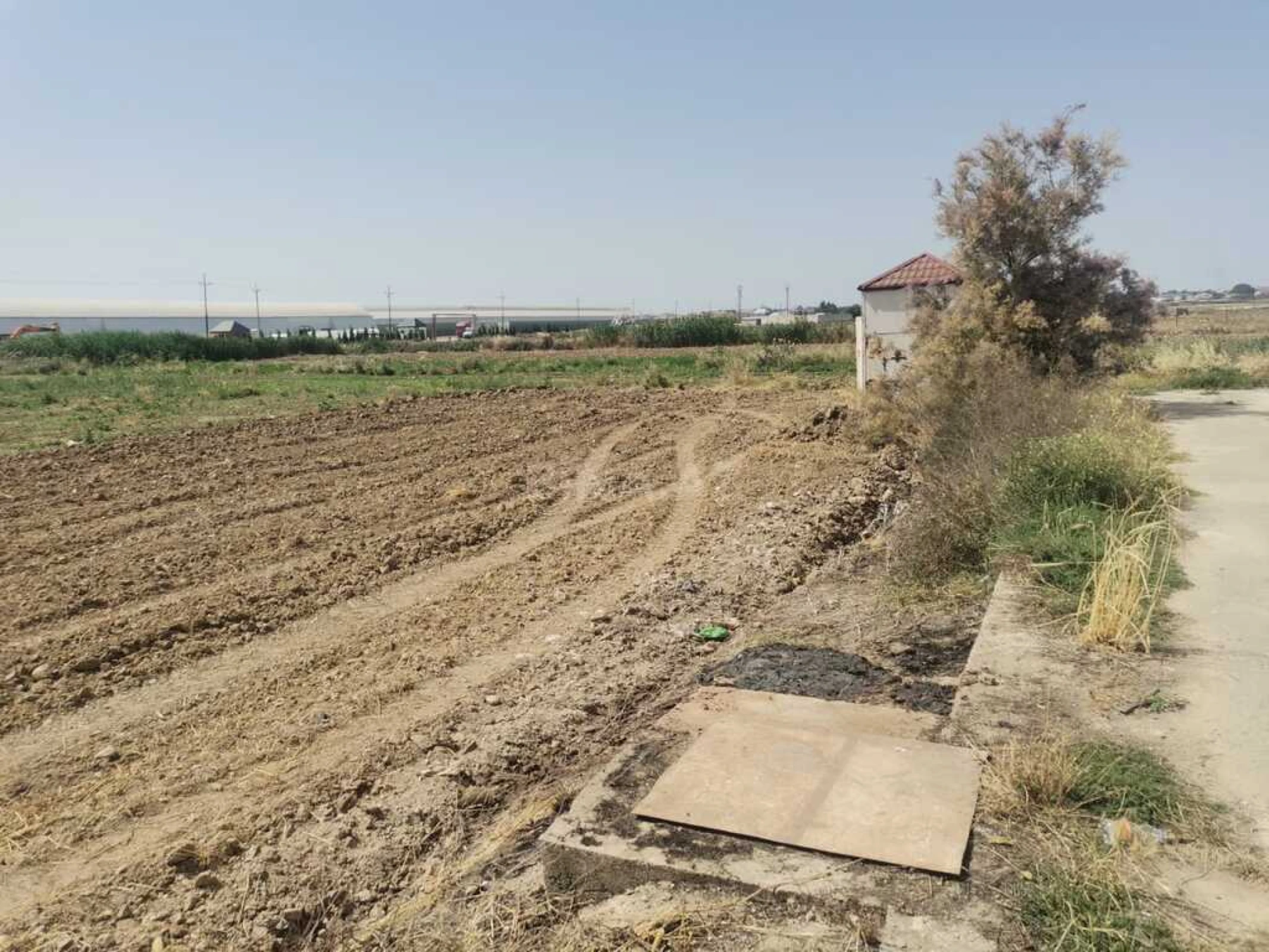 Satılır torpaq sahəsi 100 m²