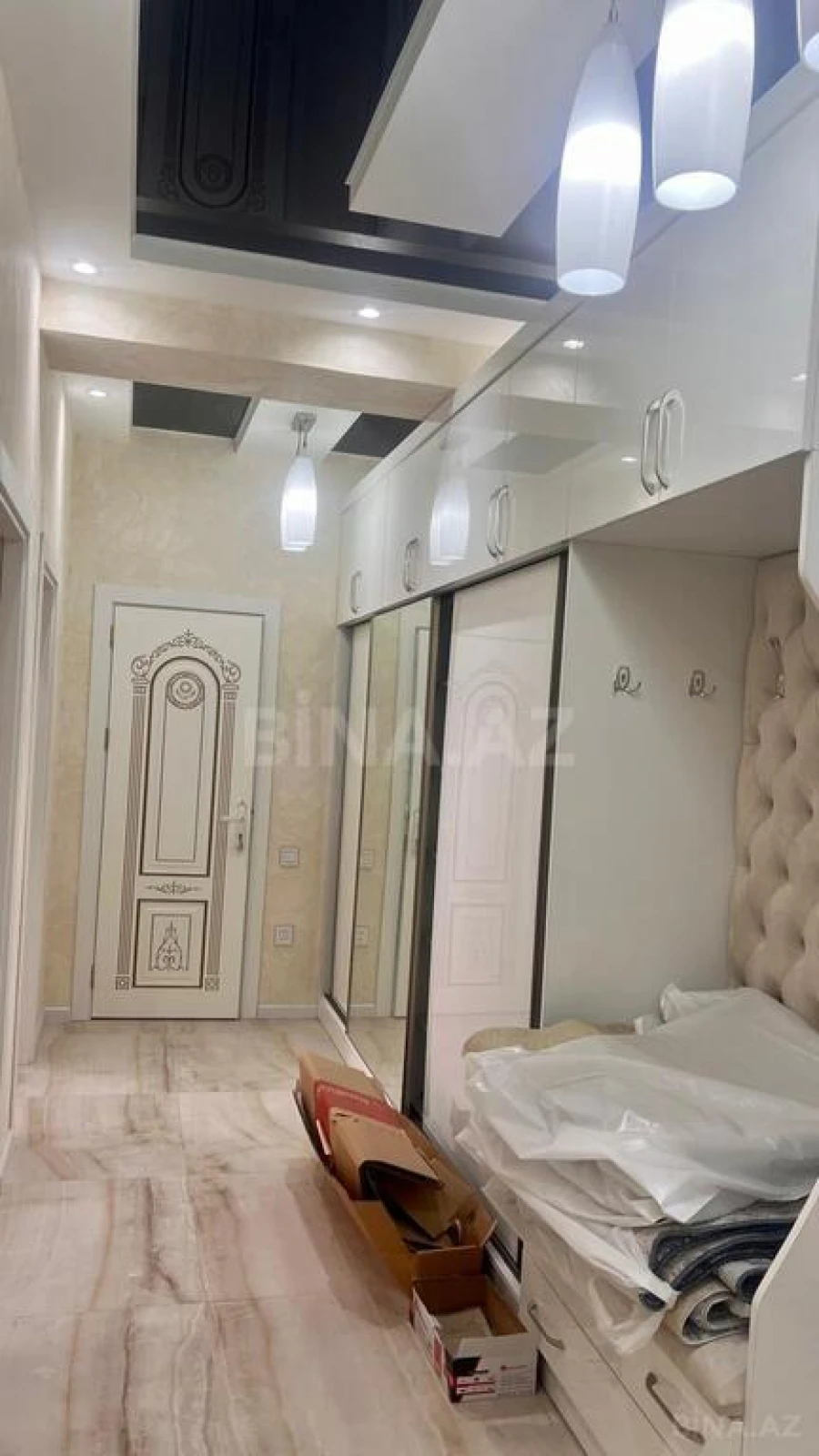 Satılır 2 otaqlı mənzil 102 m²