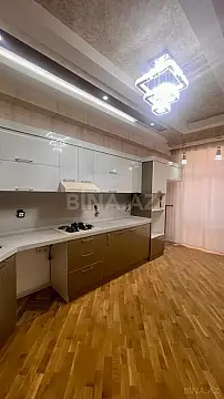 Satılır 2 otaqlı mənzil 102 m²