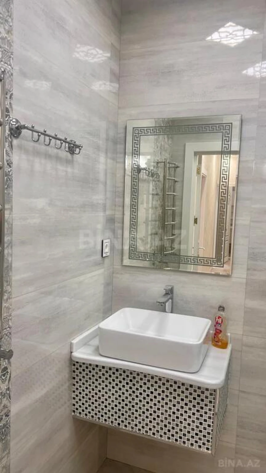 Satılır 2 otaqlı mənzil 102 m²