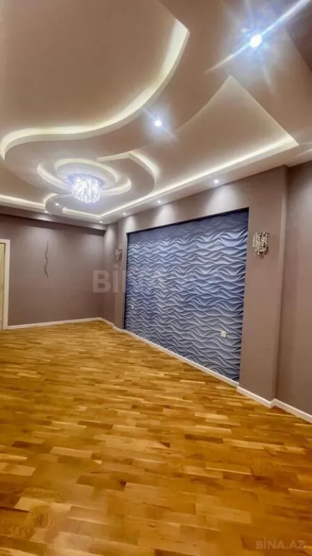 Satılır 2 otaqlı mənzil 102 m²