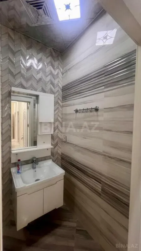 Satılır 2 otaqlı mənzil 102 m²