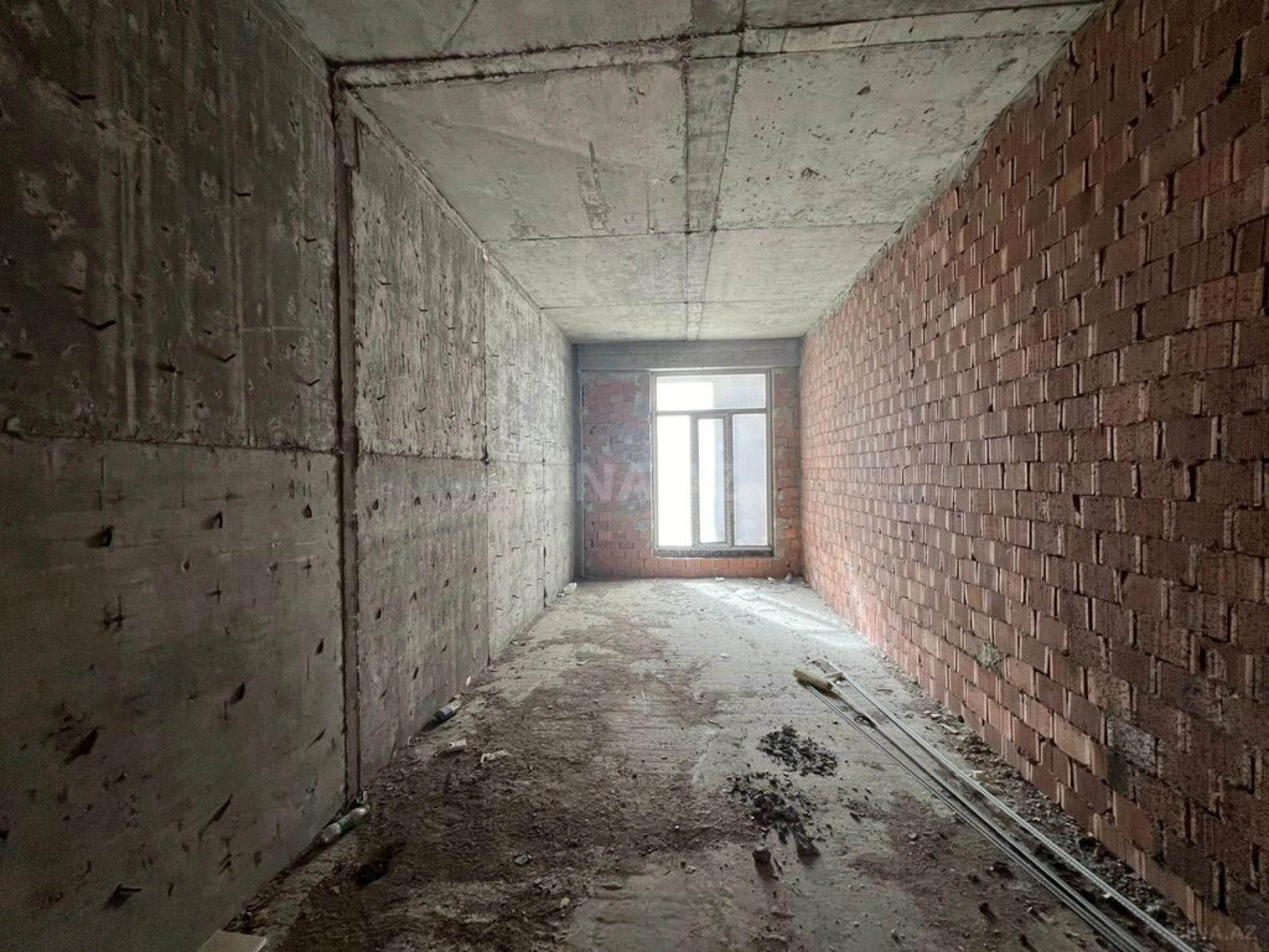 Satılır 3 otaqlı mənzil 157.6 m²