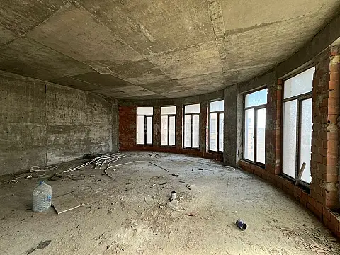 Satılır 3 otaqlı mənzil 157.6 m²