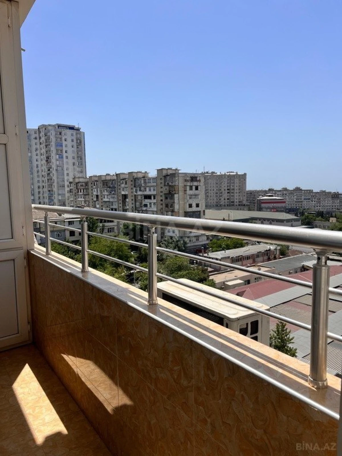 Satılır 3 otaqlı mənzil 125 m²