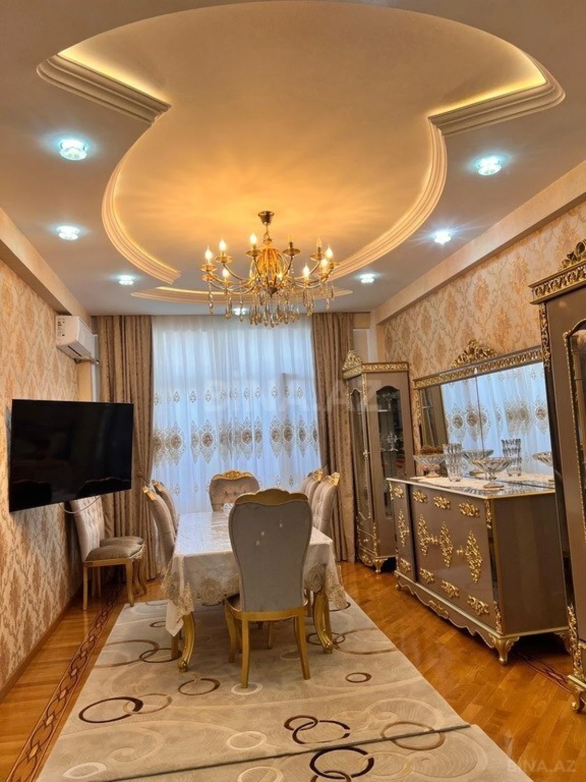 Satılır 3 otaqlı mənzil 125 m²