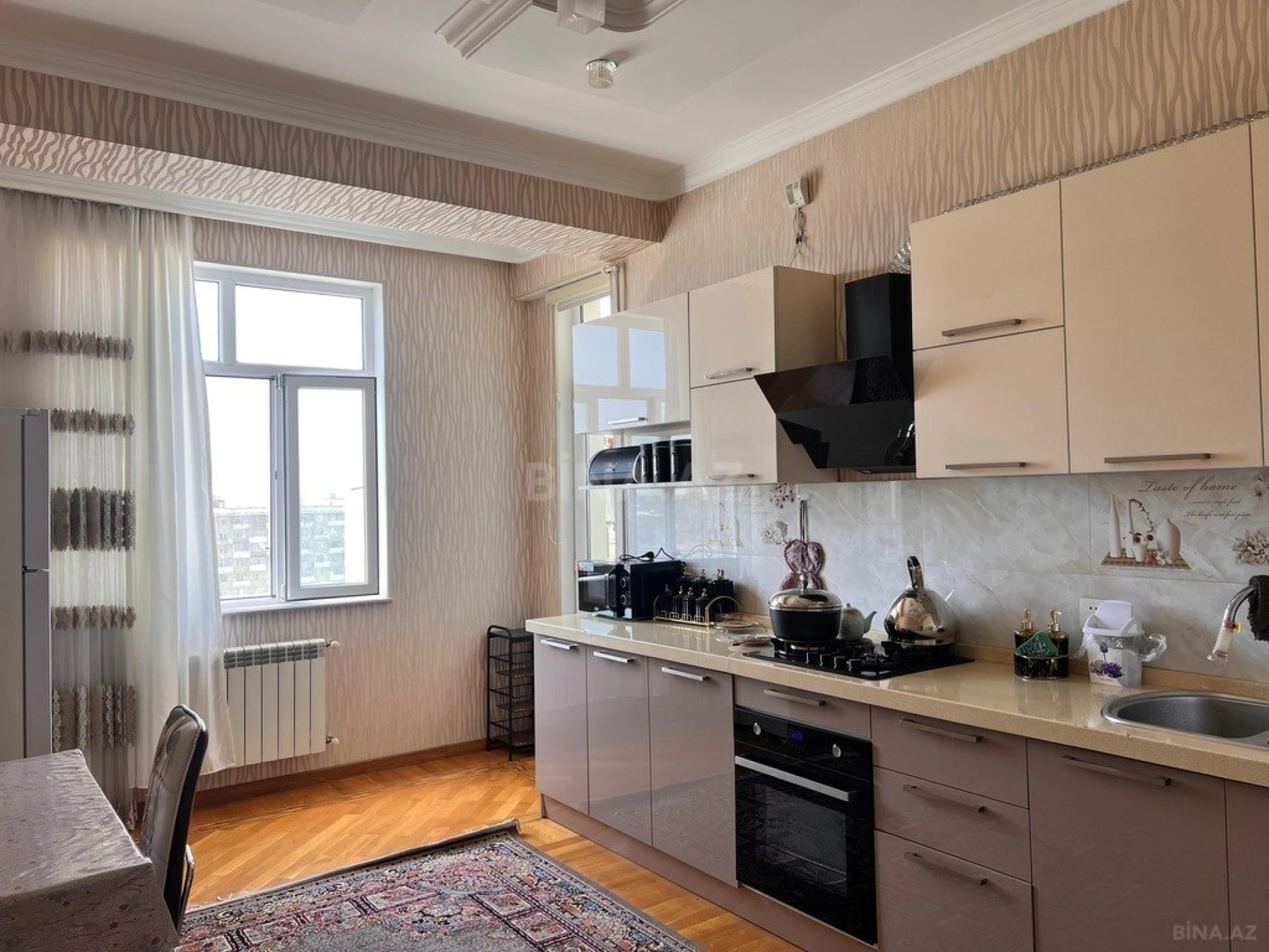 Satılır 3 otaqlı mənzil 125 m²