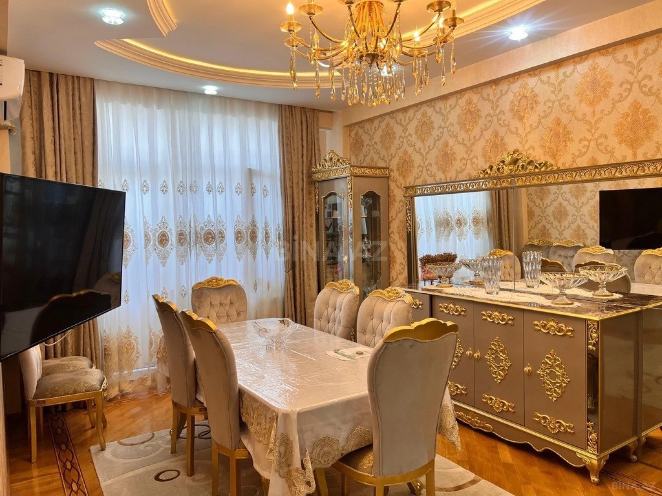 Satılır 3 otaqlı mənzil 125 m²