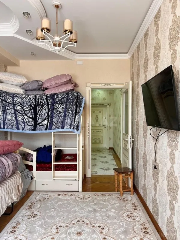 Satılır 3 otaqlı mənzil 125 m²