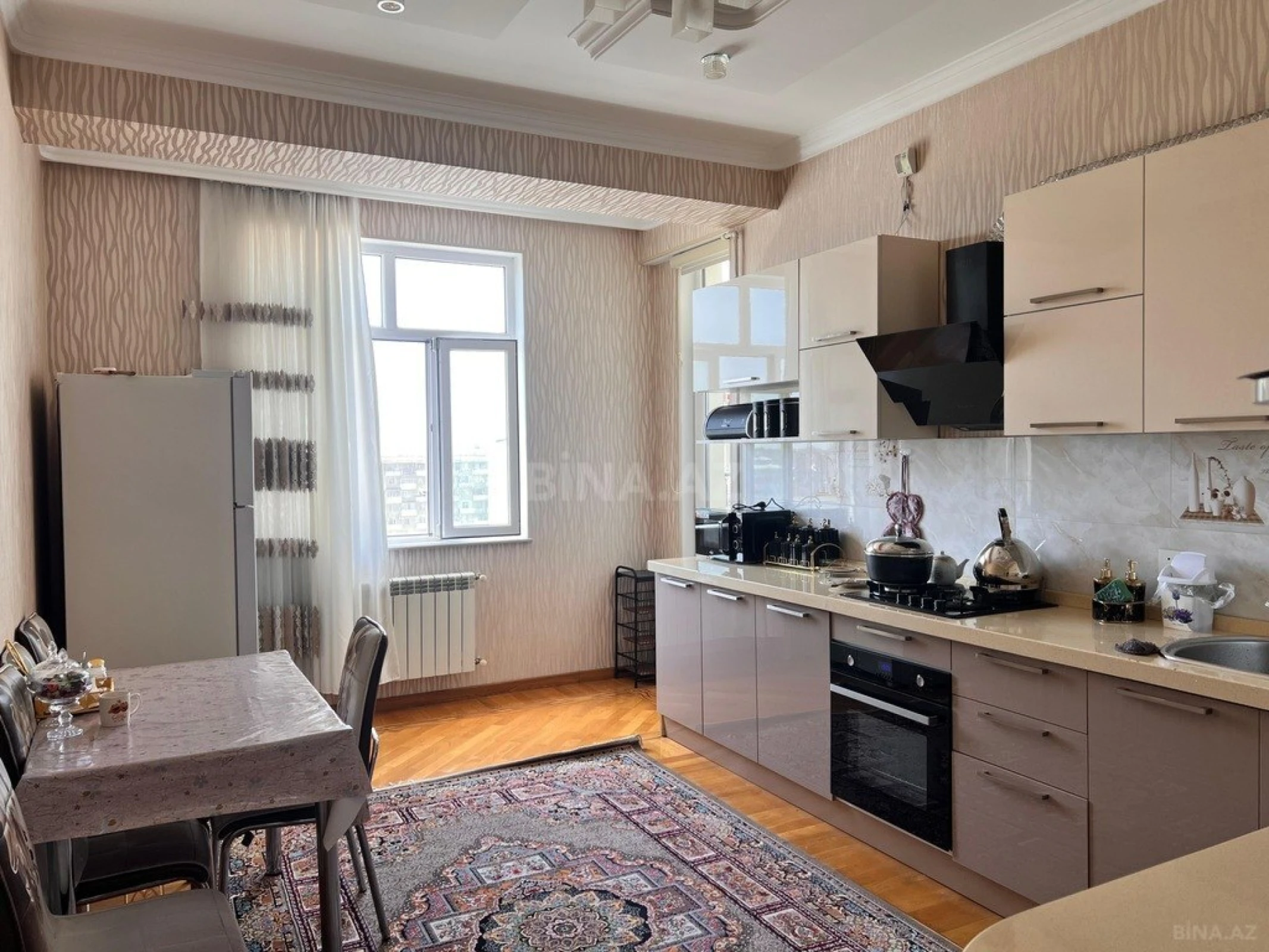 Satılır 3 otaqlı mənzil 125 m²