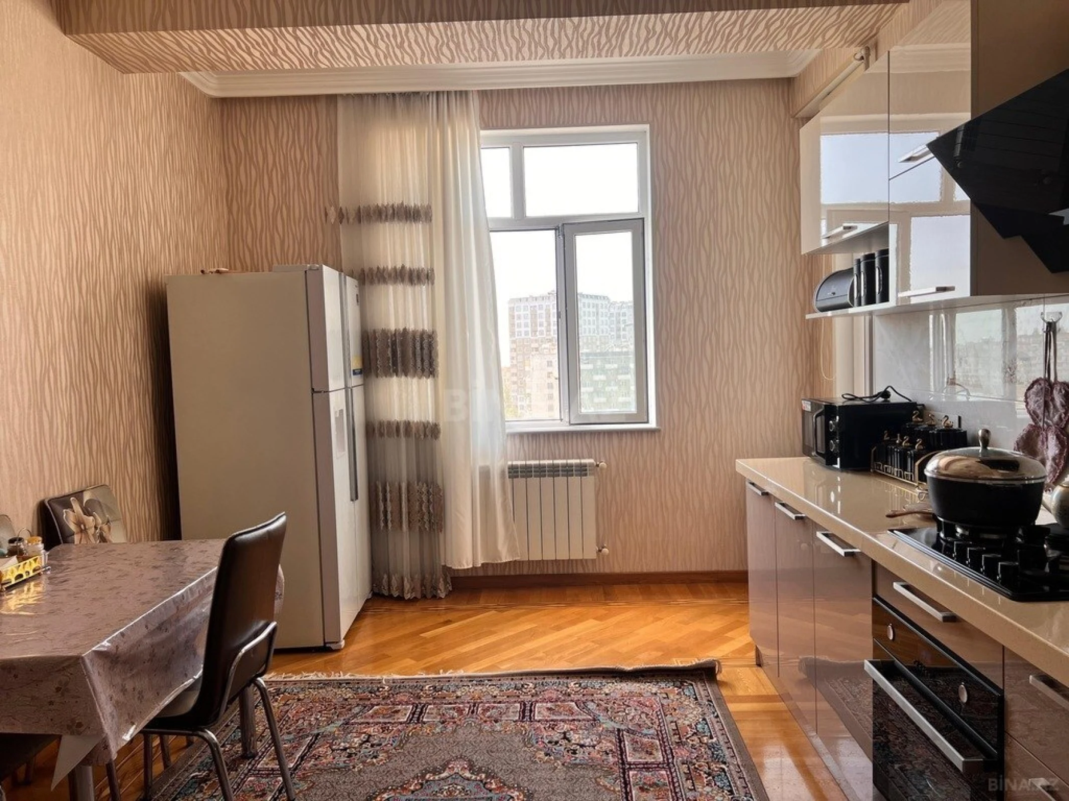 Satılır 3 otaqlı mənzil 125 m²