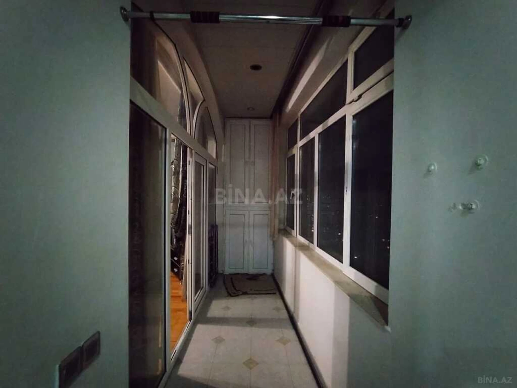 Satılır 2 otaqlı mənzil 72 m²