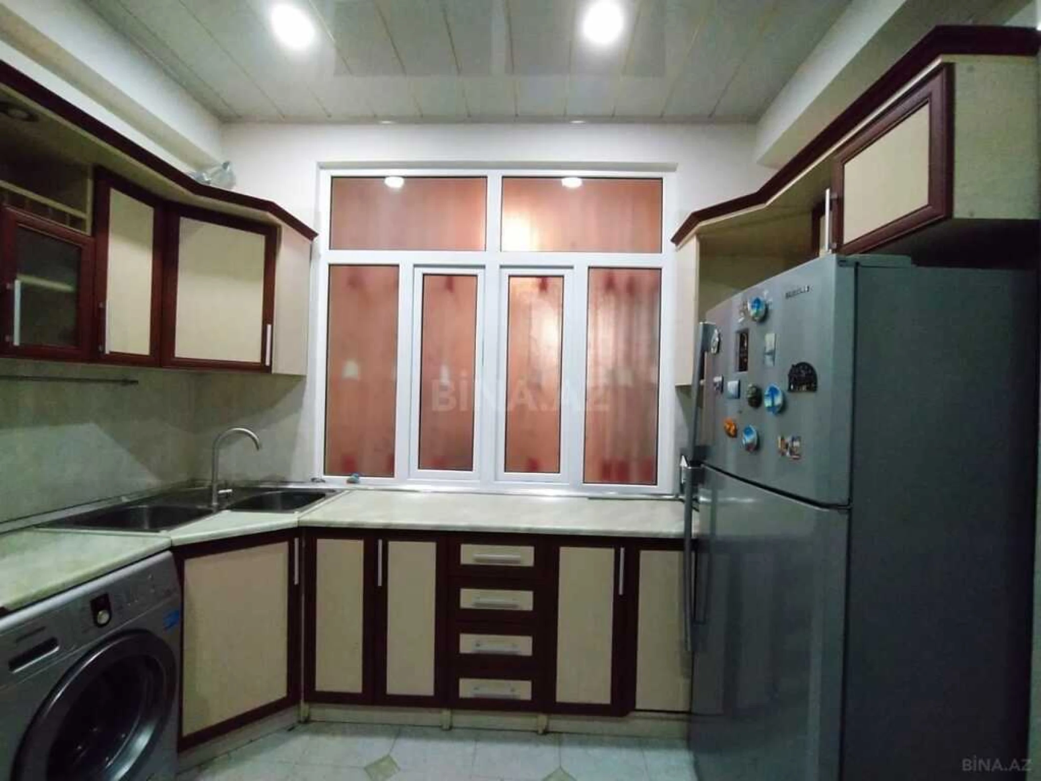 Satılır 2 otaqlı mənzil 72 m²