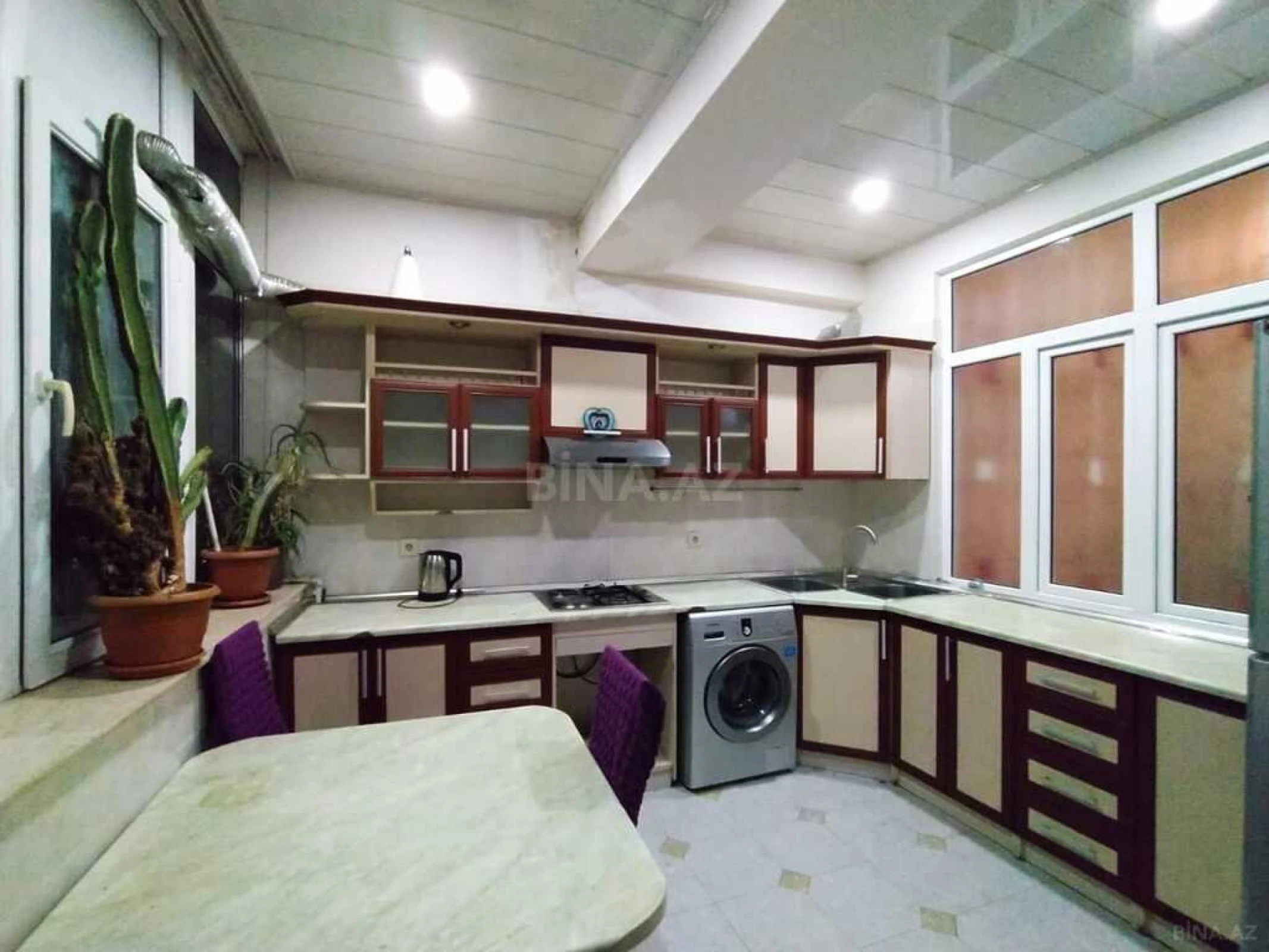 Satılır 2 otaqlı mənzil 72 m²