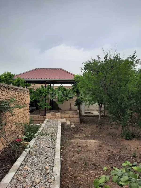 Satılır 3 otaqlı həyət evi 60 m²