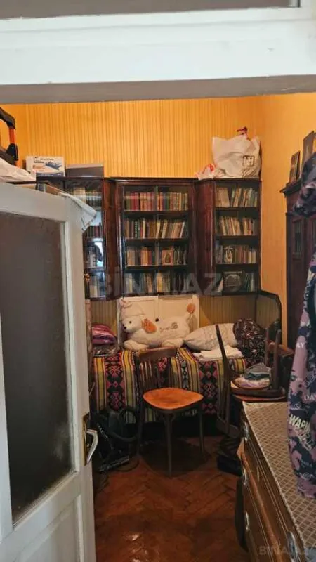 Satılır 5 otaqlı mənzil 117 m²