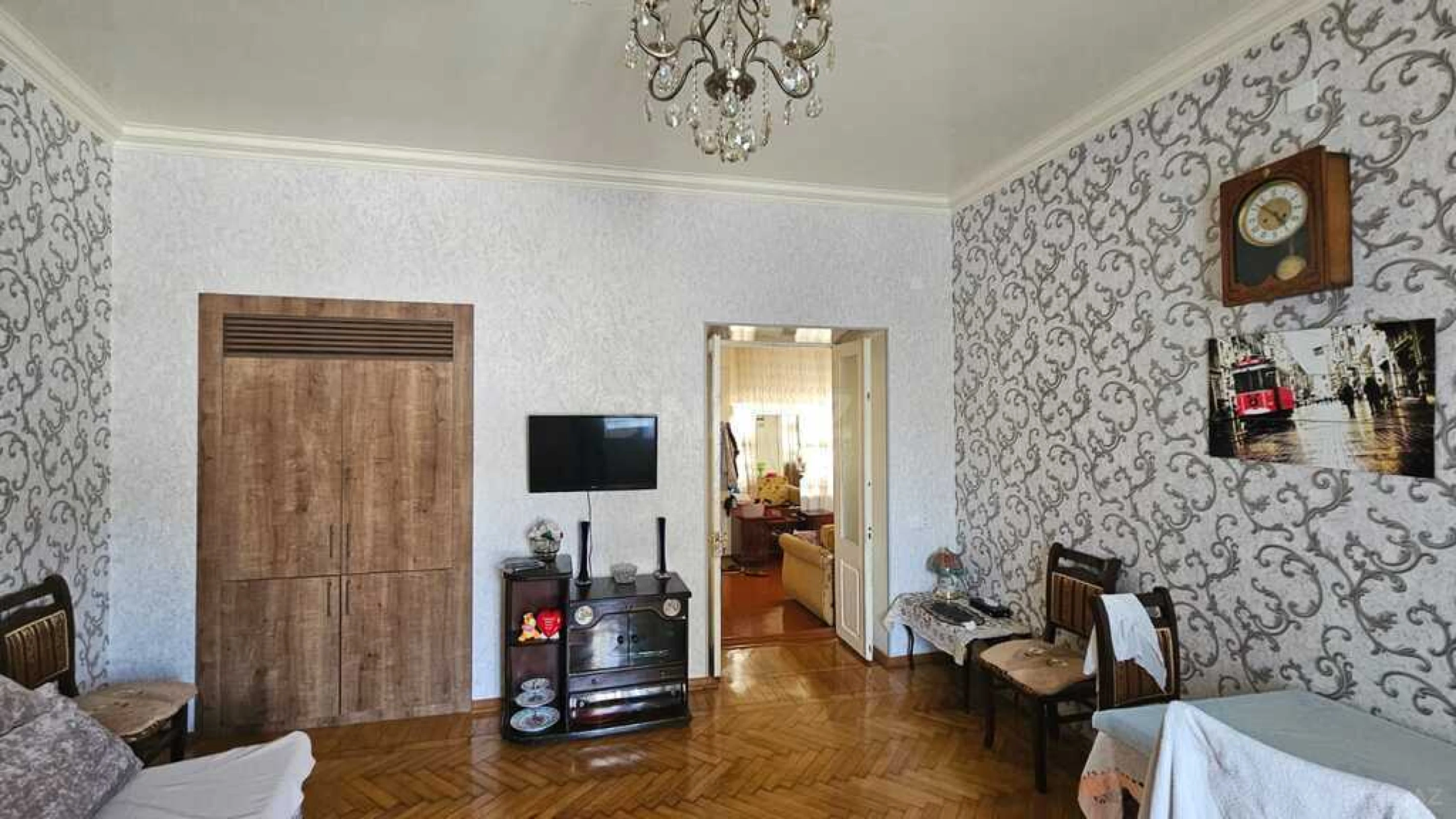 Satılır 5 otaqlı mənzil 117 m²