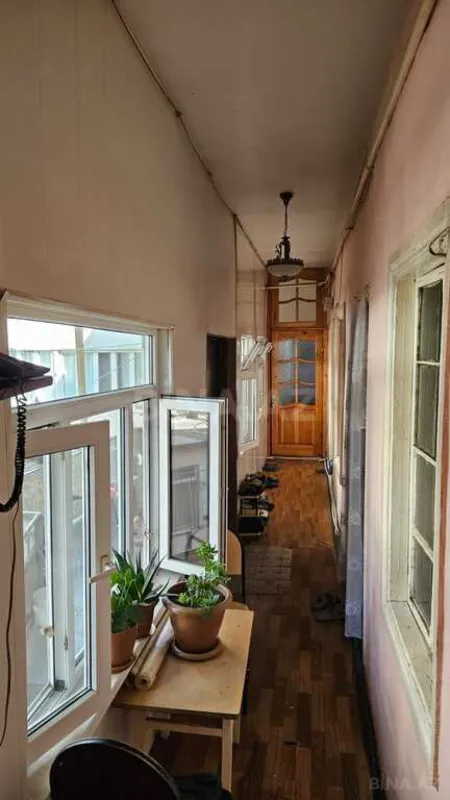Satılır 5 otaqlı mənzil 117 m²