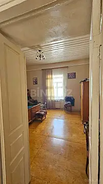 Satılır 5 otaqlı mənzil 117 m²