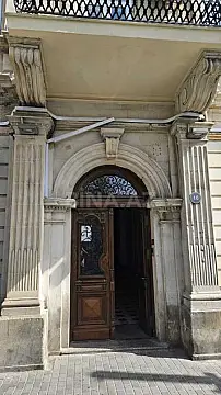 Satılır 5 otaqlı mənzil 117 m²