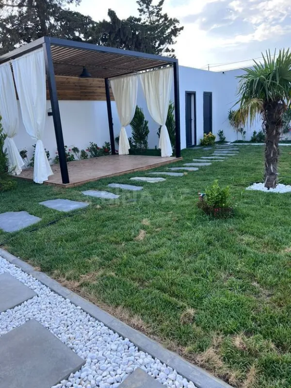 Kirayə verilir 4 otaqlı həyət evi 220 m²