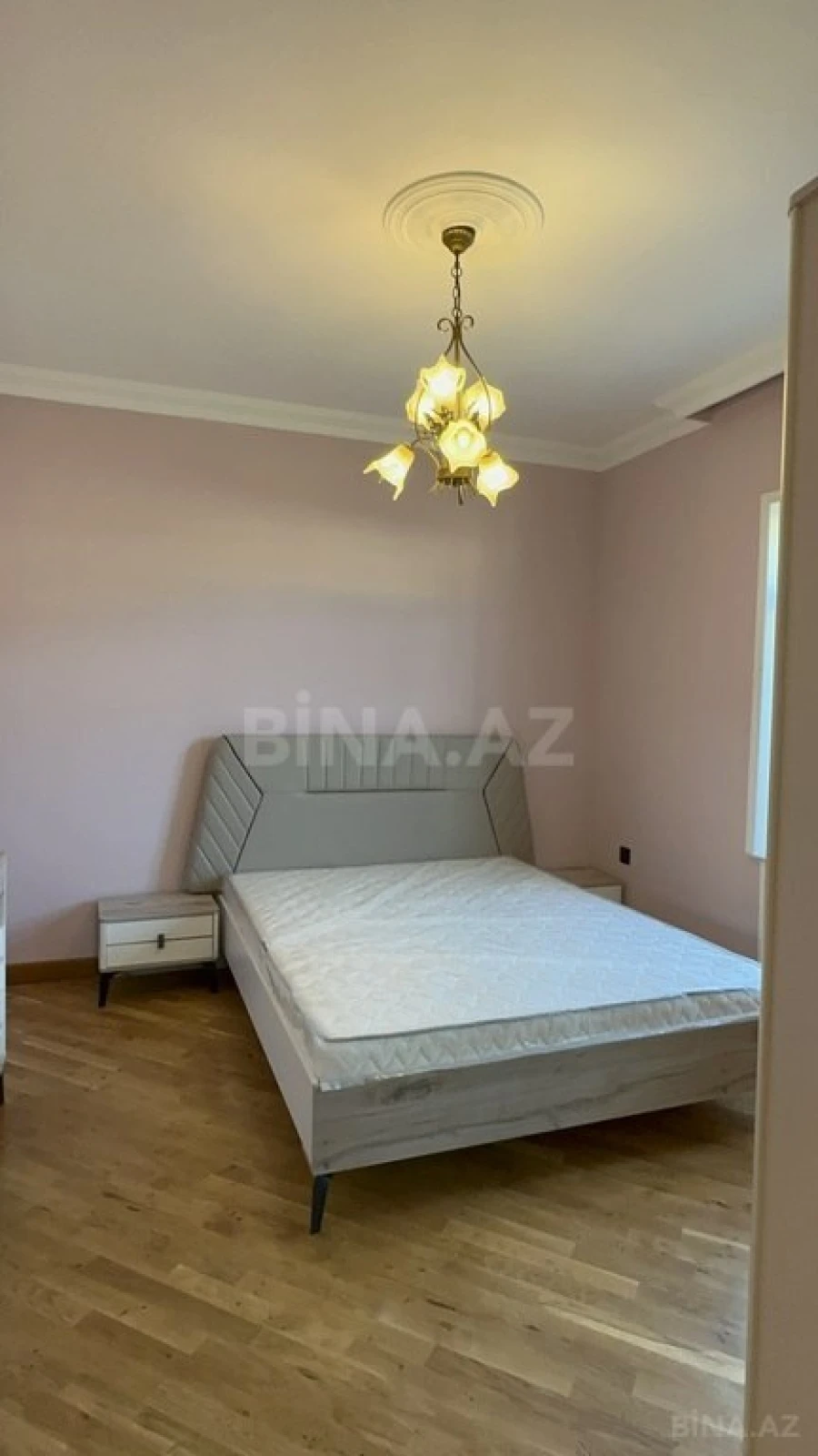 Satılır 7 otaqlı həyət evi 240 m²