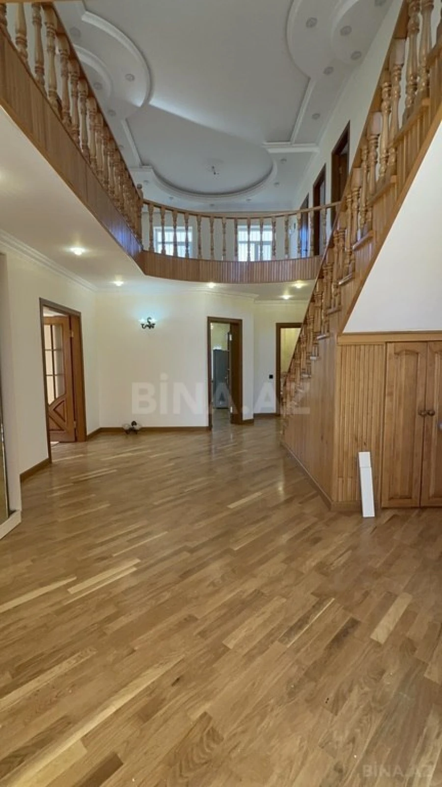 Satılır 7 otaqlı həyət evi 240 m²