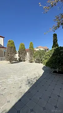 Satılır 7 otaqlı həyət evi 240 m²