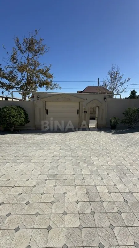 Satılır 7 otaqlı həyət evi 240 m²