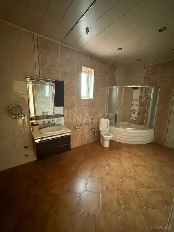 Satılır 5 otaqlı həyət evi 350 m²