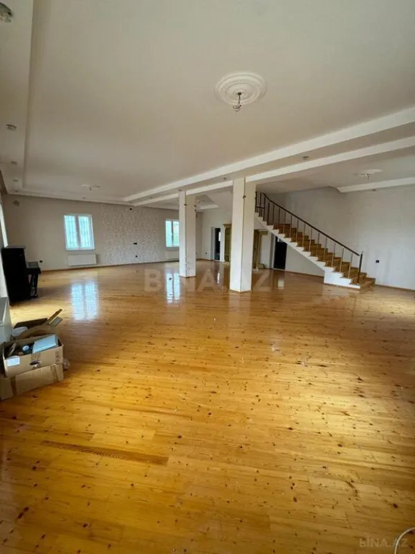 Satılır 5 otaqlı həyət evi 350 m²