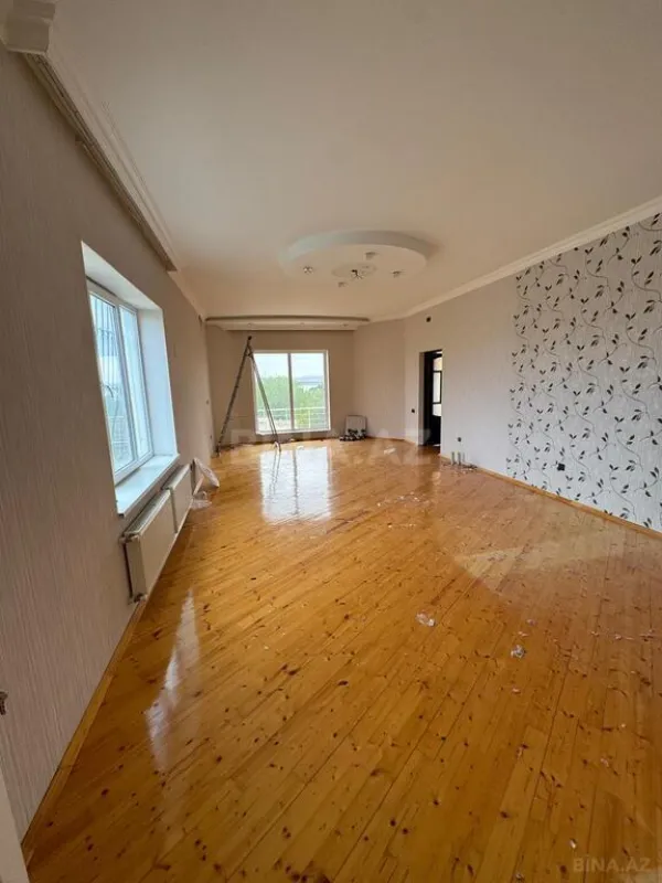 Satılır 5 otaqlı həyət evi 350 m²