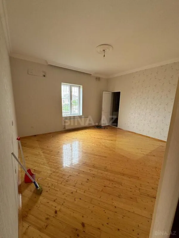 Satılır 5 otaqlı həyət evi 350 m²