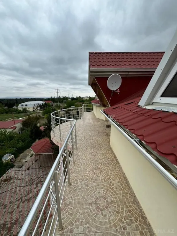 Satılır 5 otaqlı həyət evi 350 m²