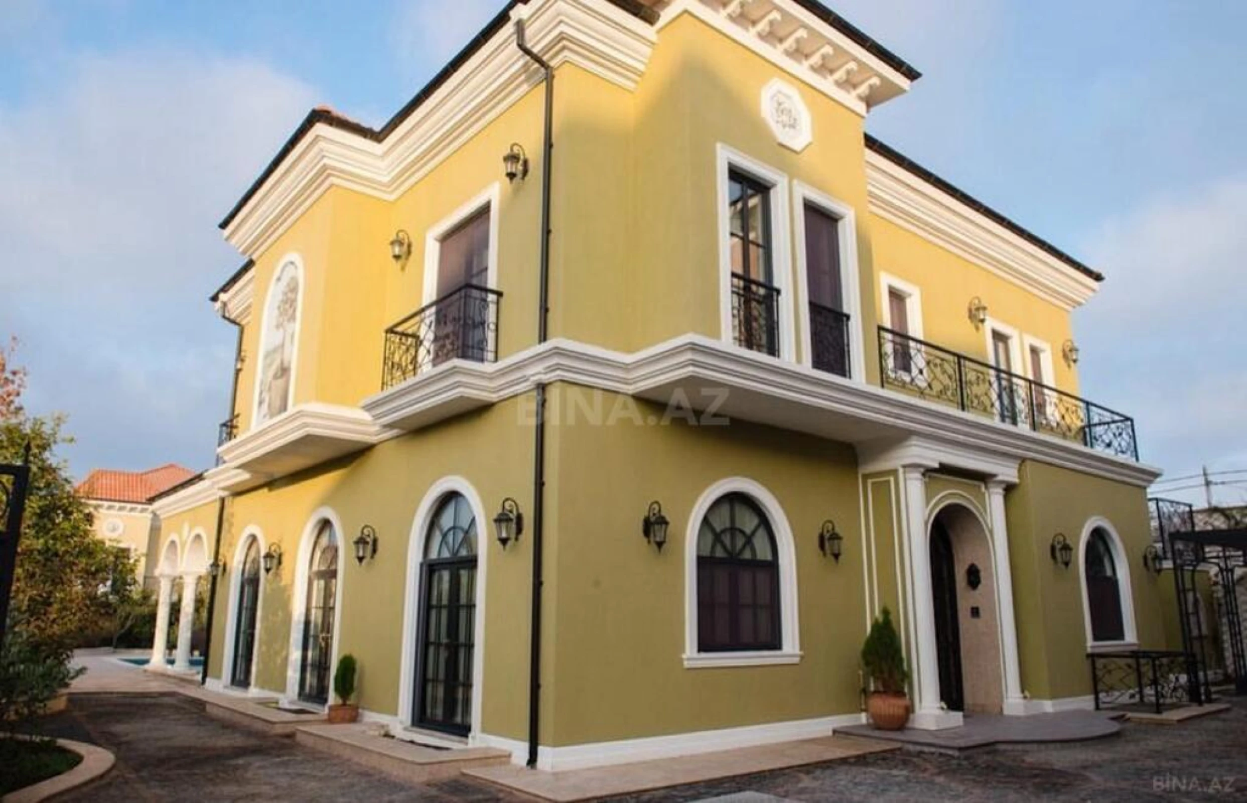 Kirayə verilir 5 otaqlı həyət evi 420 m²