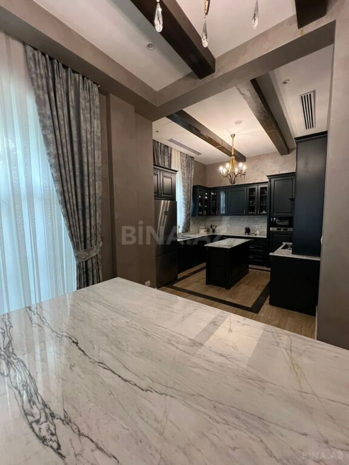 Kirayə verilir 5 otaqlı həyət evi 420 m²