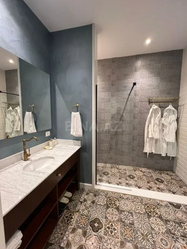 Kirayə verilir 5 otaqlı həyət evi 420 m²