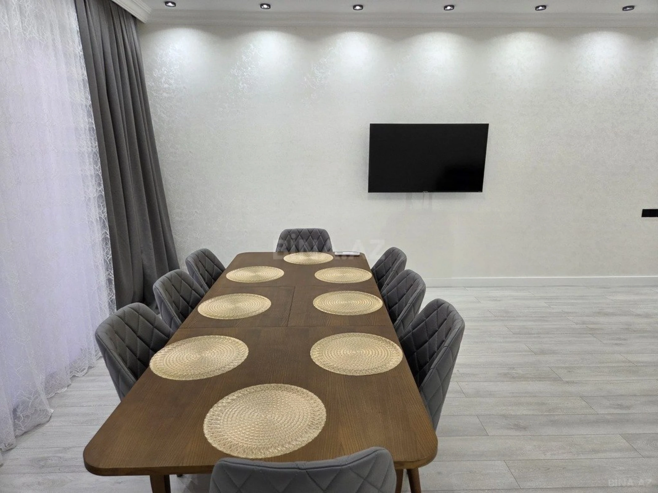 Kirayə verilir 5 otaqlı həyət evi 400 m²