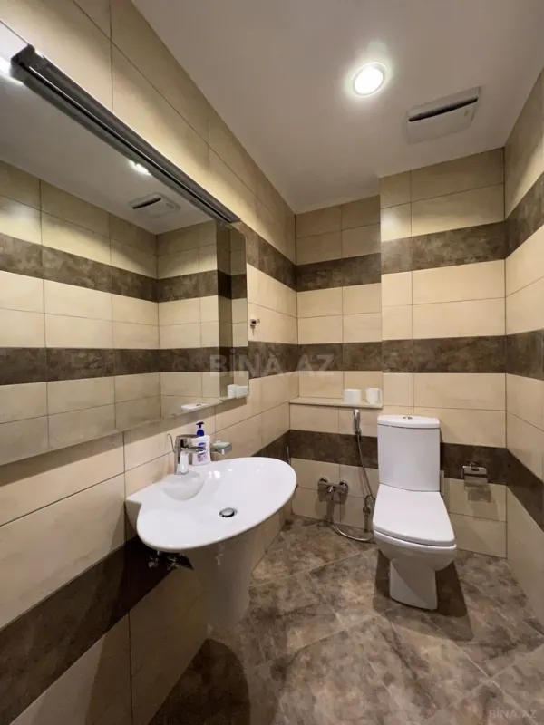 Kirayə verilir 2 otaqlı mənzil 95 m²