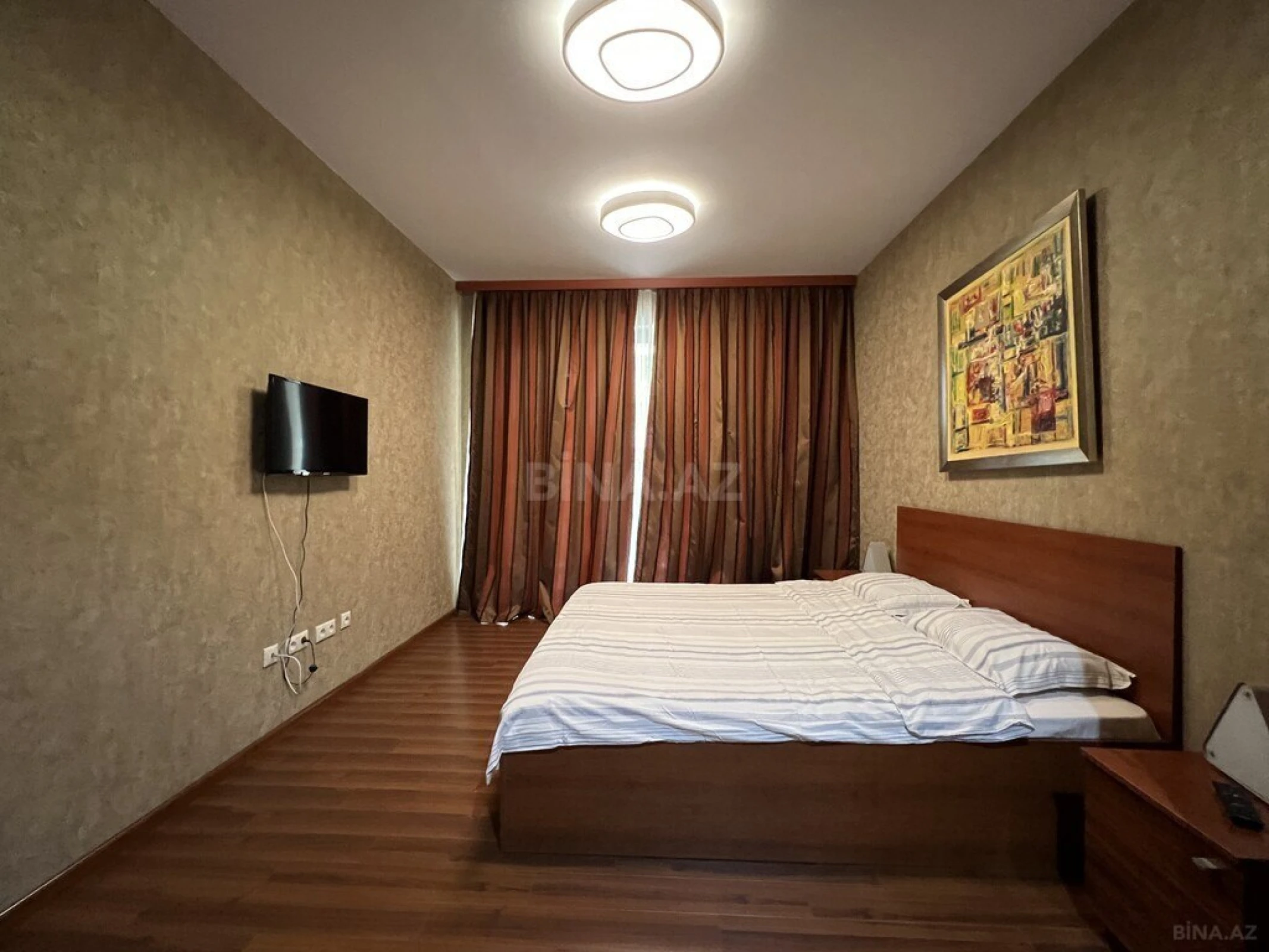 Kirayə verilir 2 otaqlı mənzil 95 m²