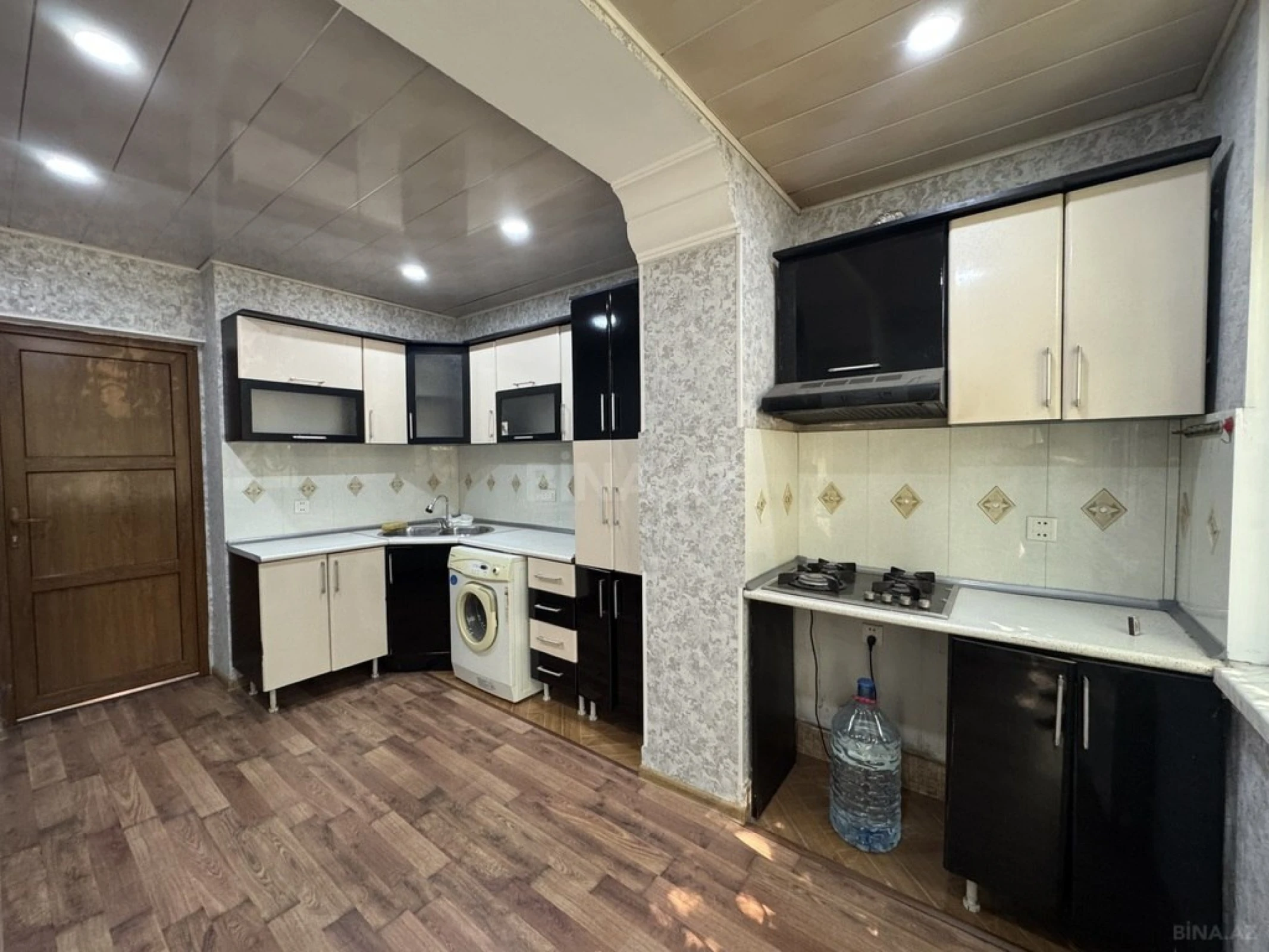 Satılır 3 otaqlı mənzil 100 m²