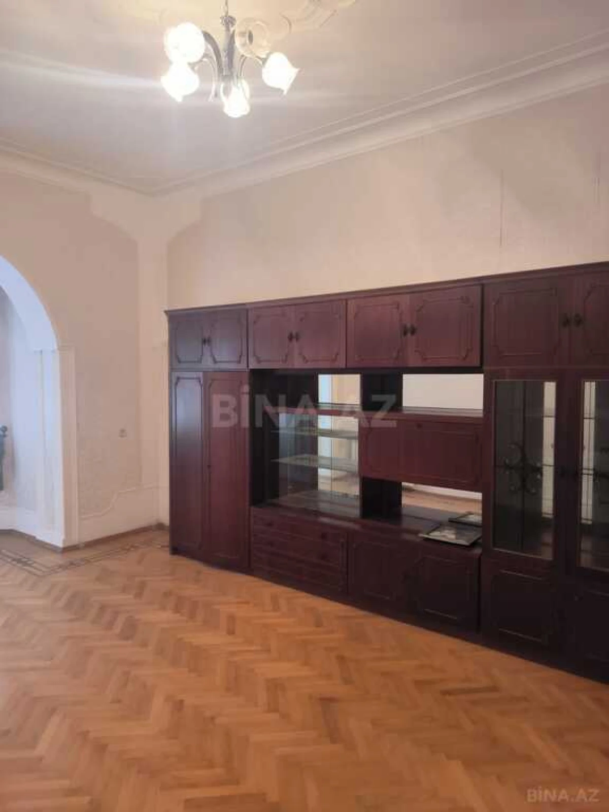 Satılır 5 otaqlı həyət evi 360 m²
