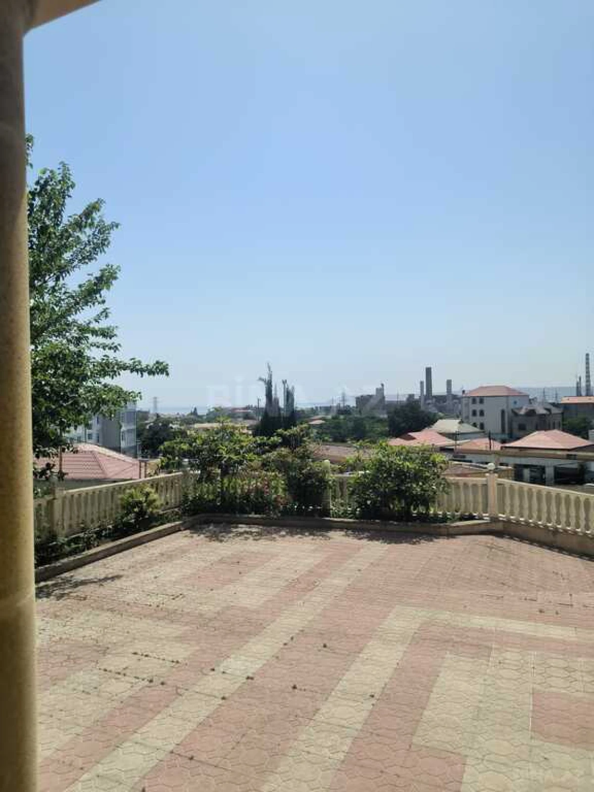 Satılır 5 otaqlı həyət evi 360 m²