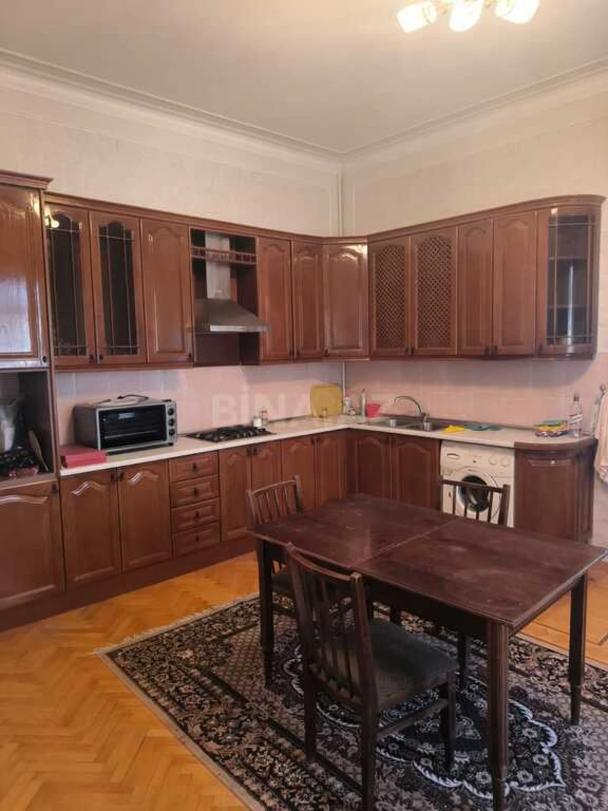 Satılır 5 otaqlı həyət evi 360 m²