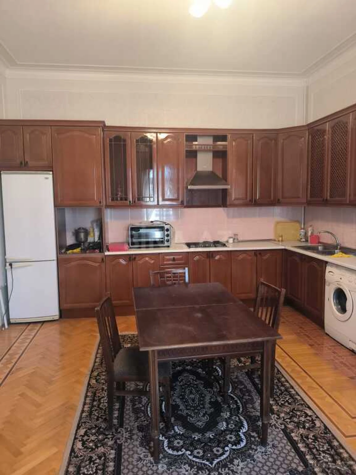 Satılır 5 otaqlı həyət evi 360 m²