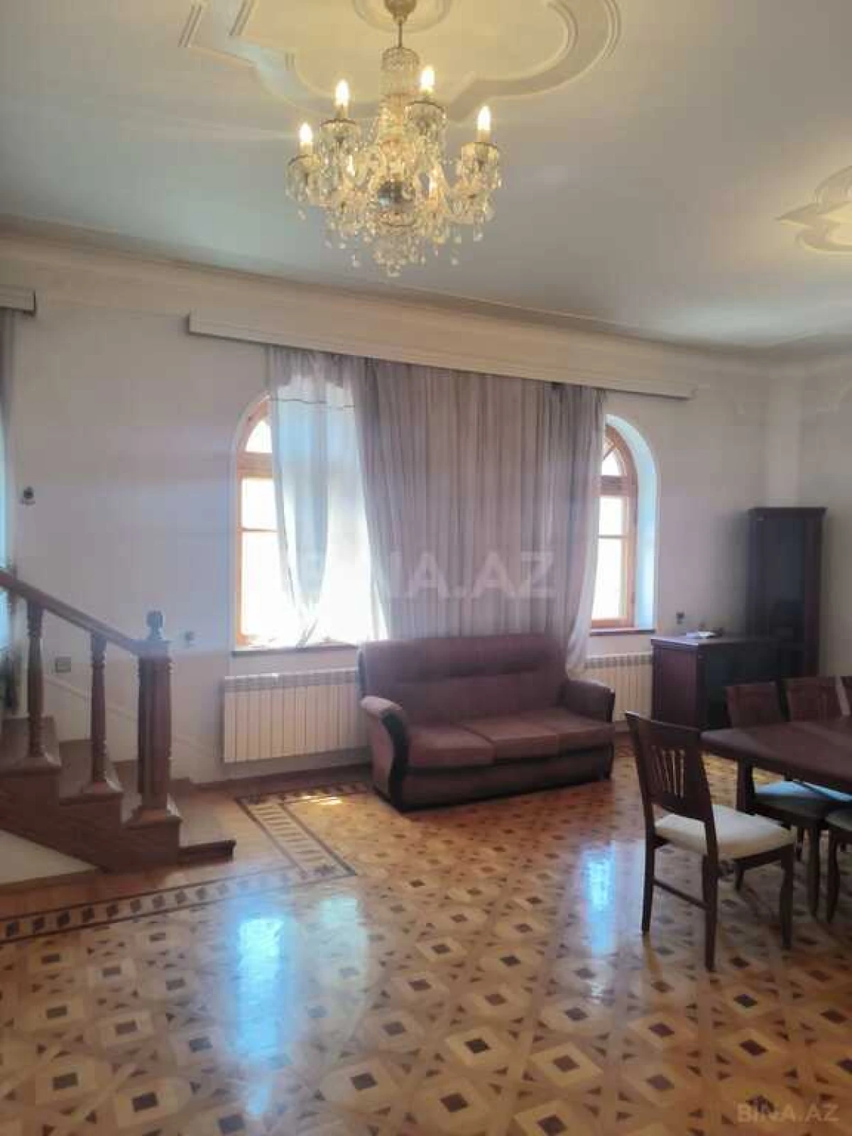 Satılır 5 otaqlı həyət evi 360 m²
