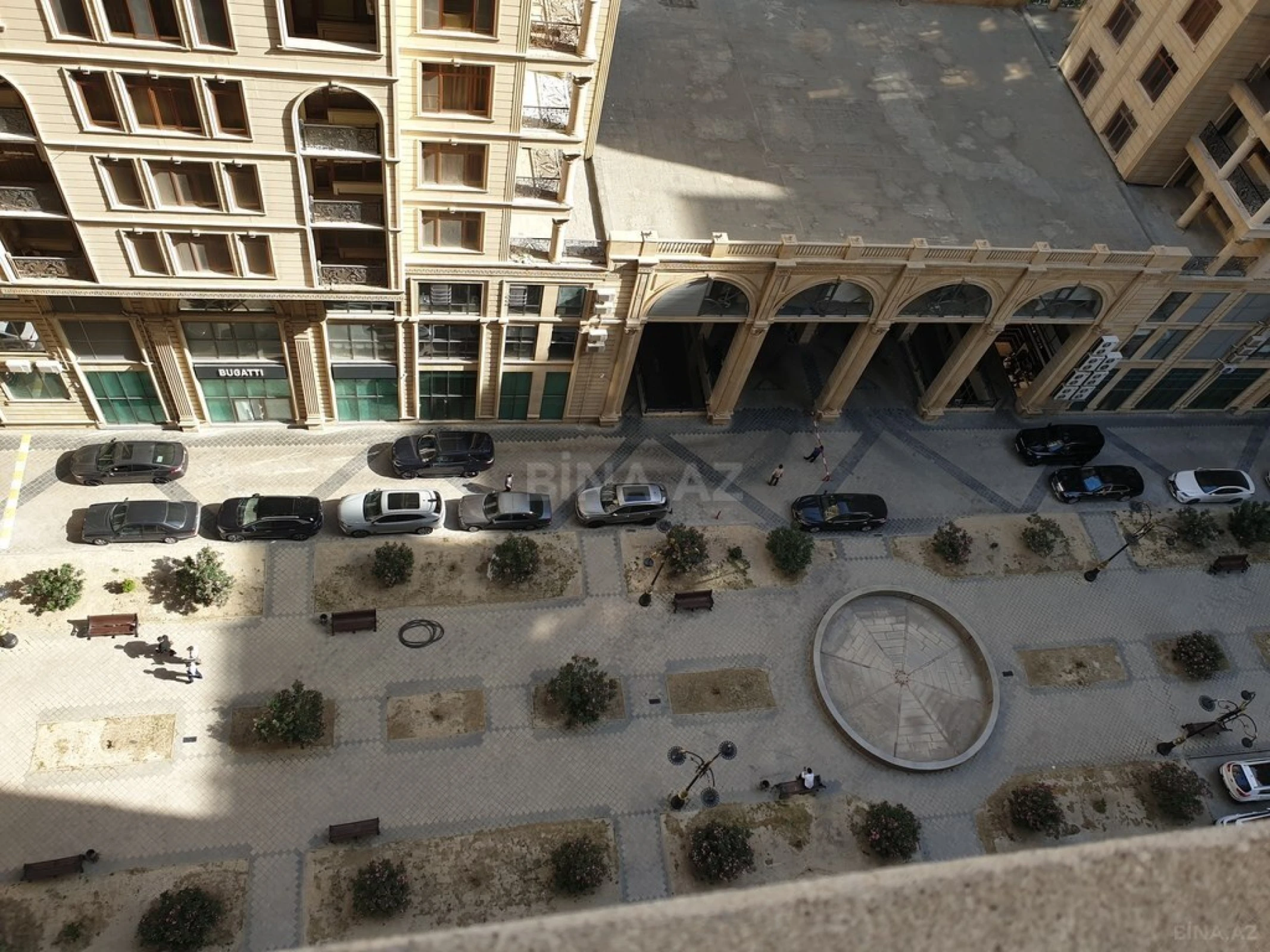 Satılır 4 otaqlı mənzil 209.8 m²